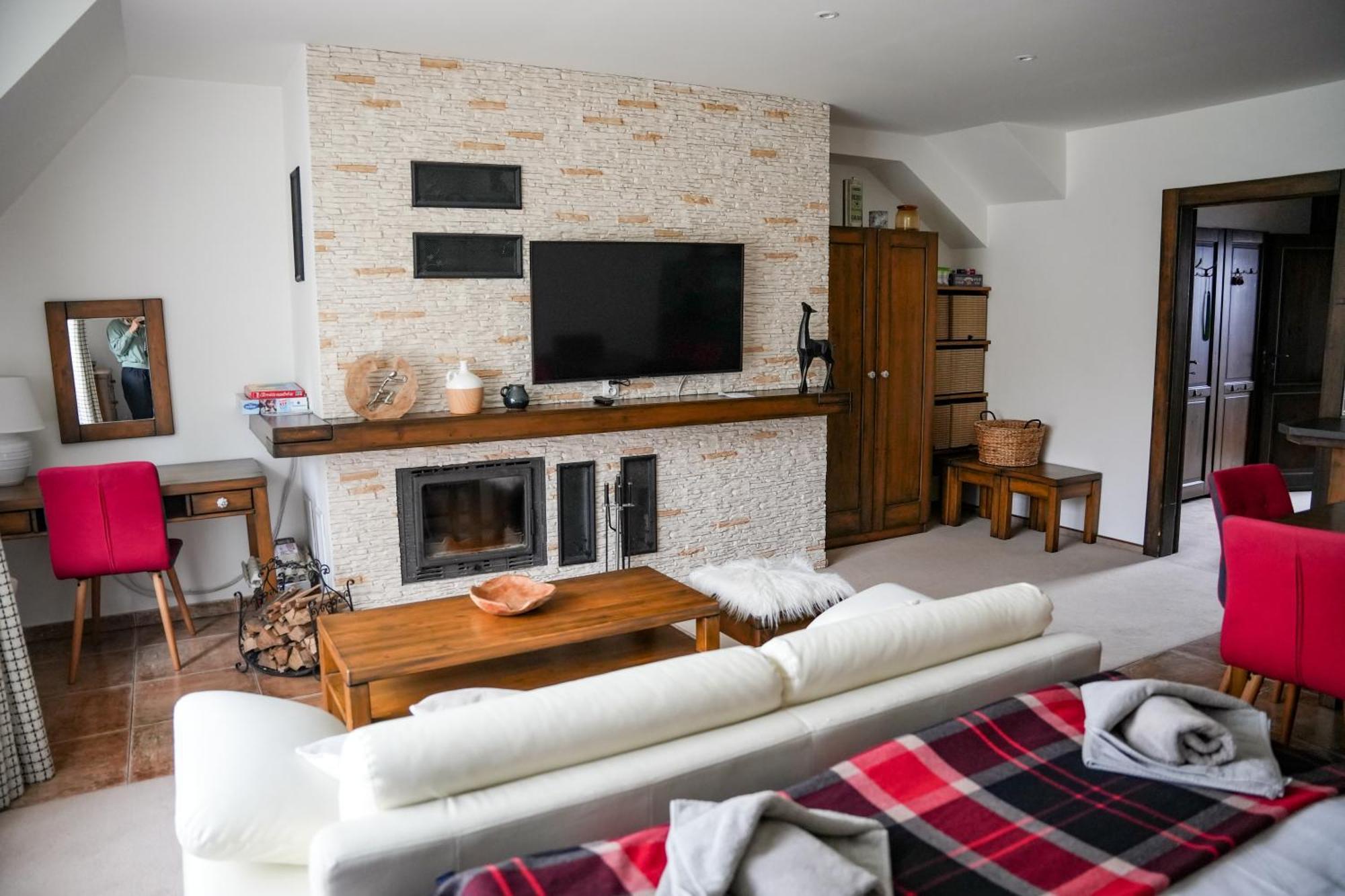 Family Apartment In タトランスカ・ ロムニツァ エクステリア 写真