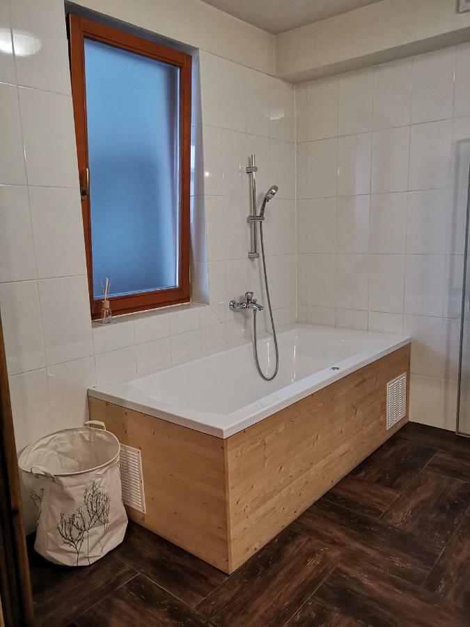 Family Apartment In タトランスカ・ ロムニツァ エクステリア 写真